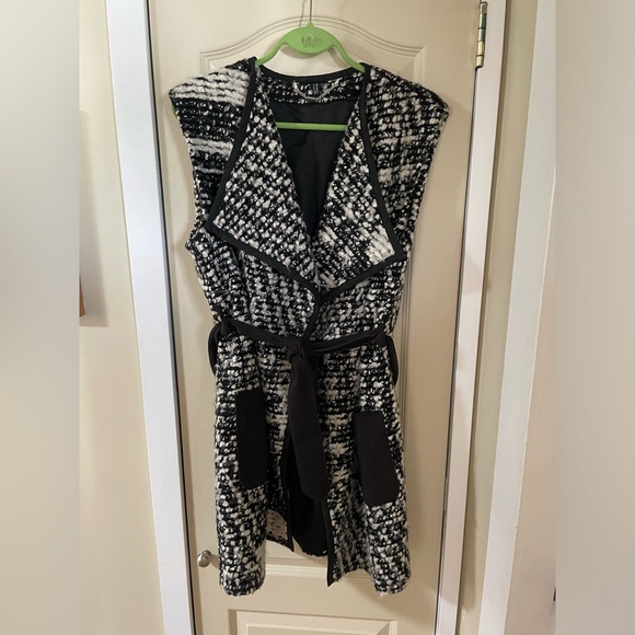 Sportalm Kitzbuhel Austria cardigan (8) - Picture 10 of 11